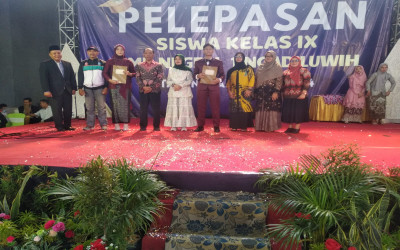 Pelepasan Kelas IX SMP Negeri 1 Ngadiluwih Tahun Ajaran 2023/2024